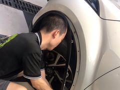 -鲨鱼皮汽车凹陷玻璃修复(静安店)