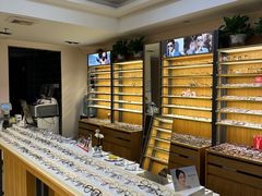 -优医视平价眼镜超市蔡司依视路折扣(小马厂店)