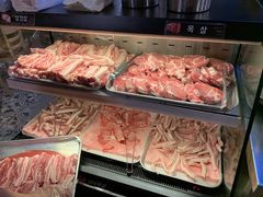 -江南猪肉商会无限续吃(弘大店)