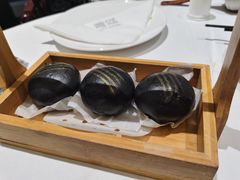 黑金流沙包-粤域茶餐厅