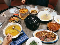 -有红鸡毛店·川菜(建设路店)