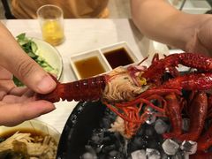 -虾弄弄海派小龙虾·牛羊蝎子火锅