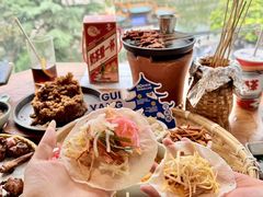-包整·丝娃娃(甲秀楼景观店)