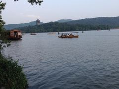 iphone_upload_pic-西湖游船