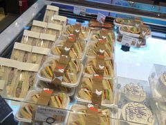 -巴黎贝甜(大宁国际商业广场店)