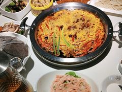 -茅草房·河畔园林火锅