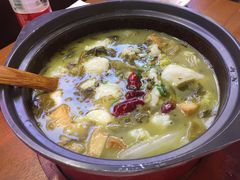 -周鱼小馆石锅酸菜鱼(活力汇店)