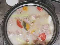 -有一锅·野生菌黑山羊腊排骨火锅(古城北门店)
