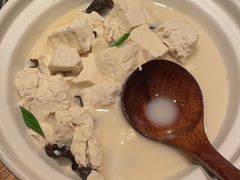 -吃饭皇帝大土家民族菜(正大广场店)