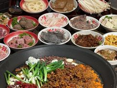 -沸炉重庆老火锅(军事博物馆店)