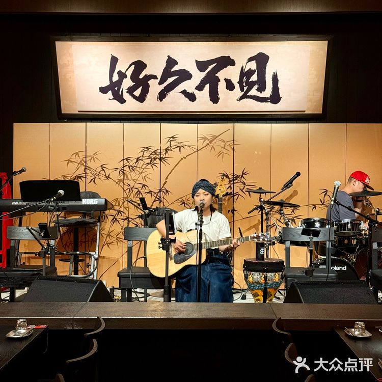 🔥🪭響LiveHouse原班人马开的烧烤酒馆