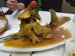 糖醋鲤鱼-闫府私房菜·百年鲁菜(恒隆店)