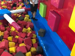 -嘿哟动霸CHUA·新潮玩运动娱乐中心·蹦床滑冰团建乐园