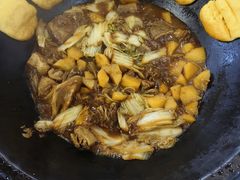 -粘豆包柴火铁锅炖