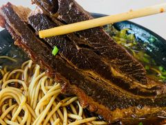 -小龙大肉面馆