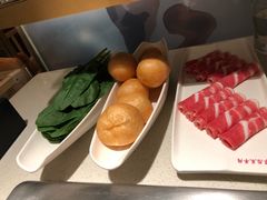 -海底捞火锅鲜切牛肉主题店(长寿路店)
