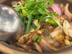 -胡须佬鸡煲四季火锅店(石厦西村直营店)