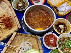 -马路边边麻辣烫联盟路店