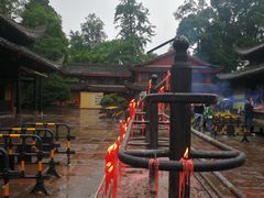 -峨眉山报国寺