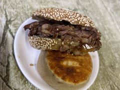 烧饼夹肉-永盛斋小吃(故宫店)