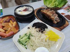 -拌来拌去石鍋拌飯(文鼎店)