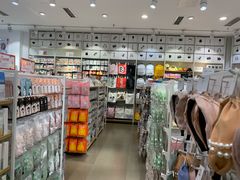 -名创优品(山东青岛东方城店)