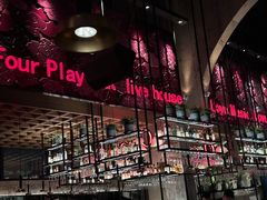 -FOUR PLAY BAR