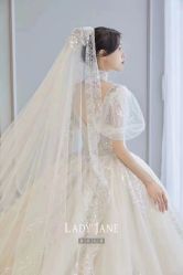 -Lady  Jane高端婚纱礼服馆