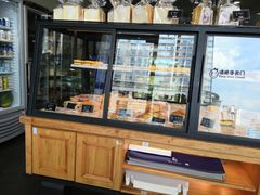 面包甜点陈列柜-优品颂烘焙咖啡(南山店)