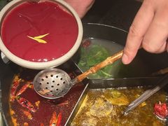 -三出山火锅(南京万象天地店)