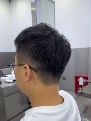 -首脑美发沙龙