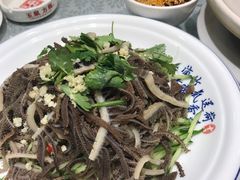 -老码头黑皮肘子锅包肉(赣水路店)