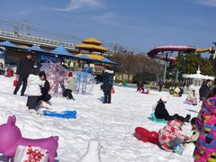 -汤山欢乐雪世界