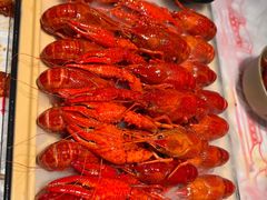 -肥肥虾庄·金牌油焖大虾(汉街SKP店)