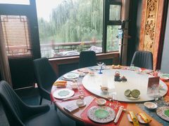 包厢-鹊华居·地道鲁菜·海鲜·融合味(大明湖店)