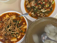 -茅屋大酒店