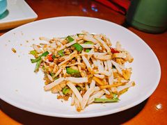 雪菜芦苇根-魏铭鱼头捞饭(晋阳路店)