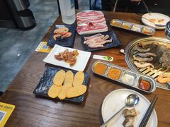 掌中宝-·缸桶屋·韩式牛肋条自助烤肉(西湖D11店)