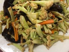 -华龙特色大骨鸡农家菜馆