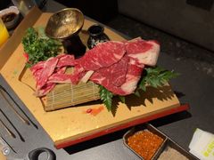 -铭牛烧肉·和牛海鲜自助(高新月牙湖店)