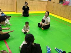 -哲学苑亲子园·早教婴儿托育·婴儿游泳(颐龙湾店)