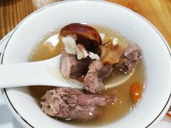 -胡须哥网红竹筒菜