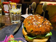 -HIGH FIVE哈福手工汉堡(桂林路店)