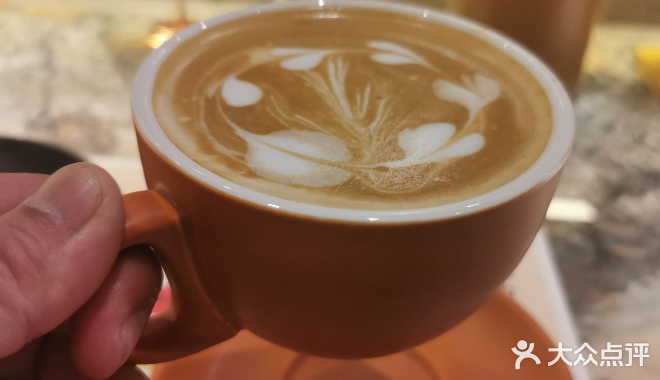 朋友相约附近就过来了！环境:日式料理风格