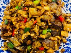 白辣椒炒腊肉-新新湘菜馆(新中街二条店)