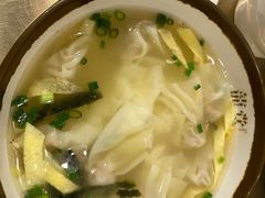 -龍堂蟹黄小笼包(德思勤四季汇店)