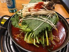 土豆排骨火锅-喇喇排骨火锅·传统韩式脊骨汤(望京西园总店)