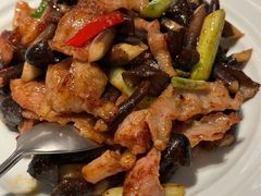 鸡枞菌小炒肉-英冠索菲特酒店·萧湘阁中餐厅