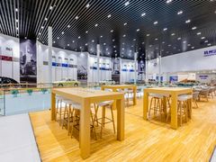 -杭州中沃沃尔沃4S店(滨江区店)