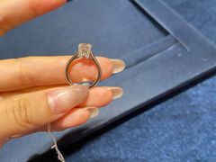 -Harry Winston 海瑞温斯顿